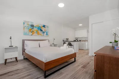 Sunset Garden Pompano